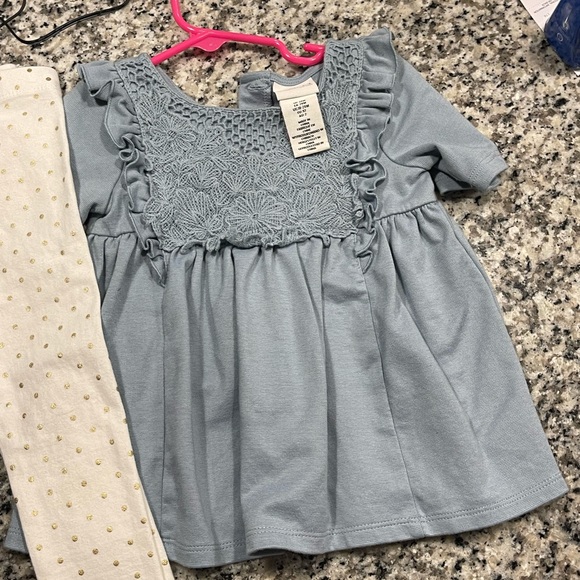 Baby girl 2 piece outfit - Picture 2 of 6